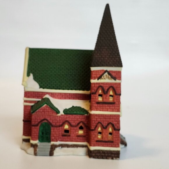NOMA DICKENSVILLE CHRISTMAS VILLAGE LIGHTED PORCELAIN LIGHTED HOUSE/CHURCH 1996 - Picture 4 of 8